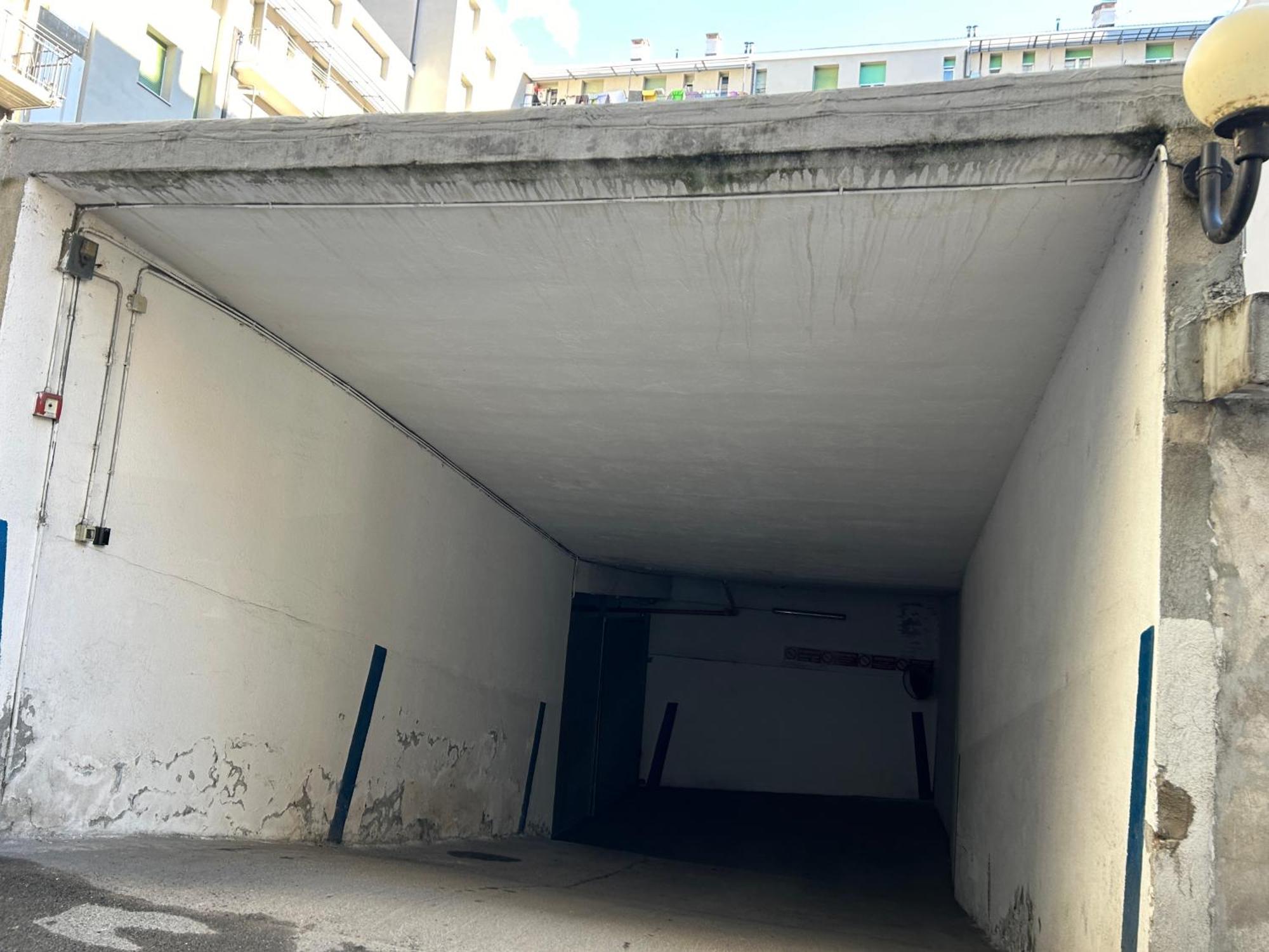 Апартаменты Un Nido Nel Centro Storico Con Garage Аоста Экстерьер фото